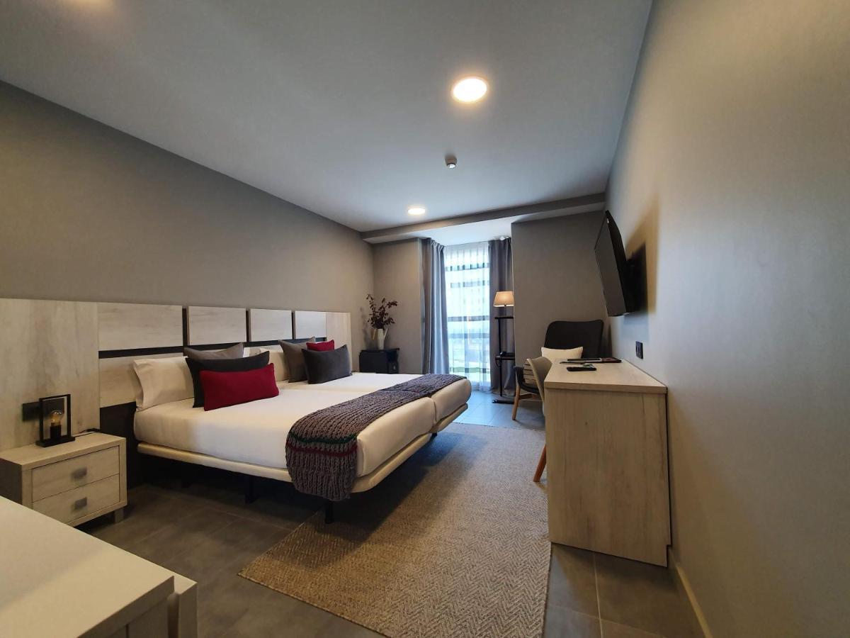 Apartahotel 5Dos5 Овьедо Экстерьер фото