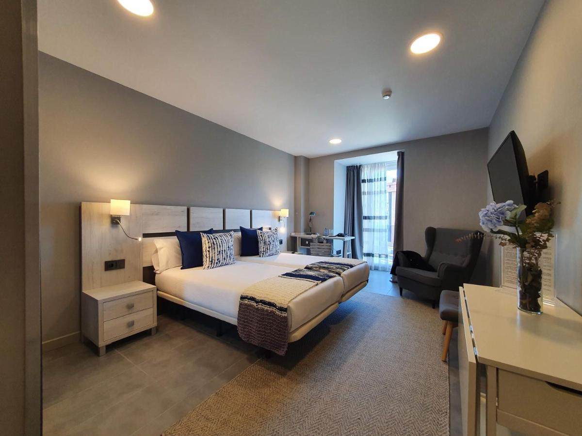 Apartahotel 5Dos5 Овьедо Экстерьер фото
