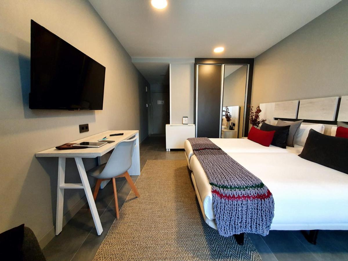 Apartahotel 5Dos5 Овьедо Экстерьер фото