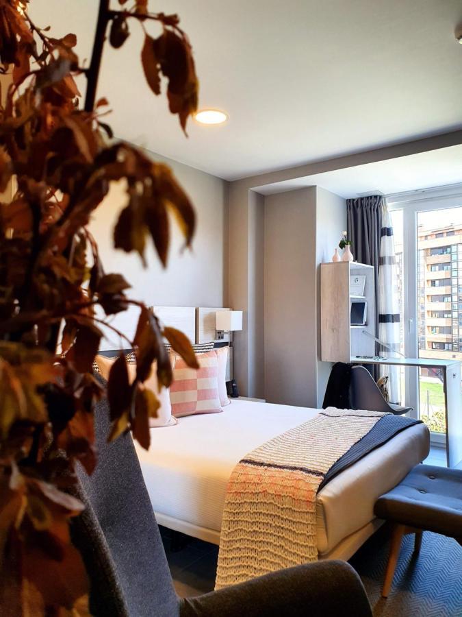 Apartahotel 5Dos5 Овьедо Экстерьер фото