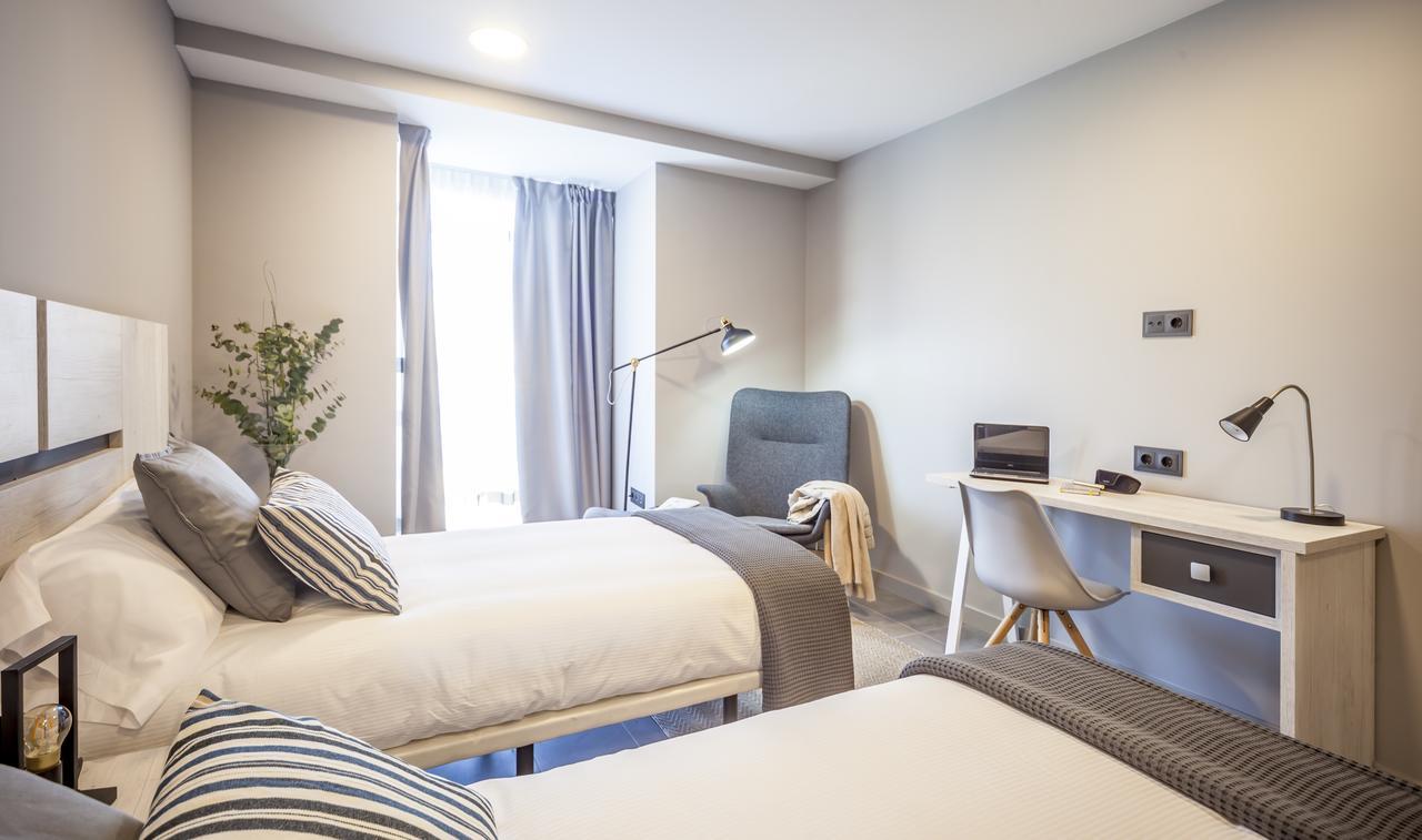 Apartahotel 5Dos5 Овьедо Экстерьер фото