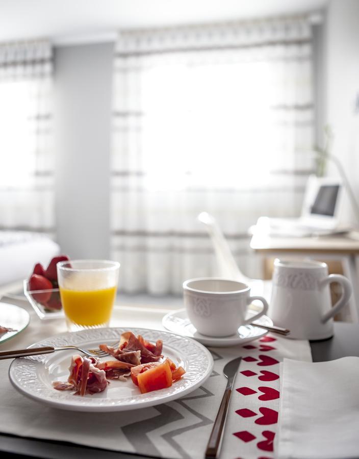 Apartahotel 5Dos5 Овьедо Экстерьер фото