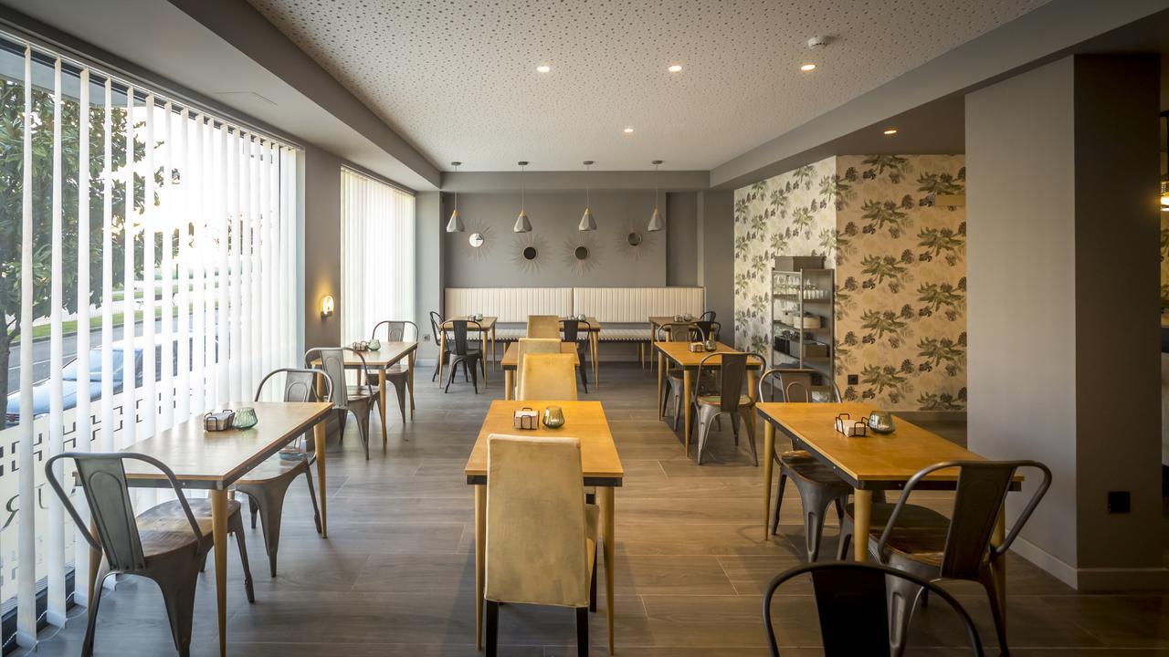 Apartahotel 5Dos5 Овьедо Экстерьер фото